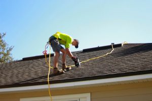 How to Tell If a Roofer Is Dodgy
